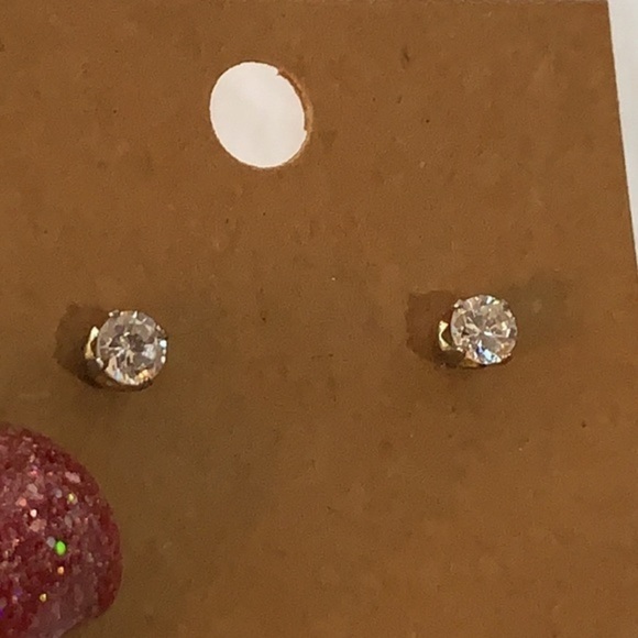 💐5/25 2 pair lot bundle small crystal stud earrings triple dangle black stones - Picture 3 of 8